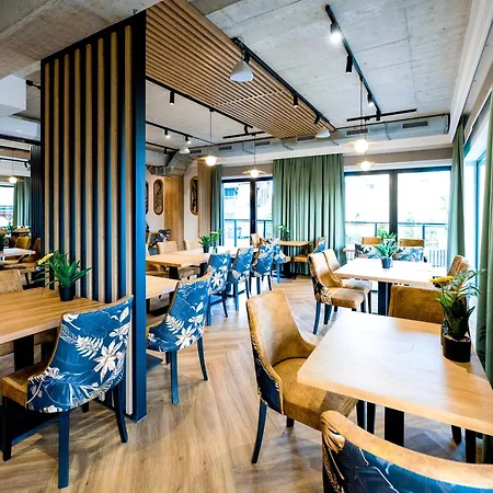 Aparthotel Green Concrete - Eko-Bus Na Plaze, Rowery I Masaze Lägenhetshotell *