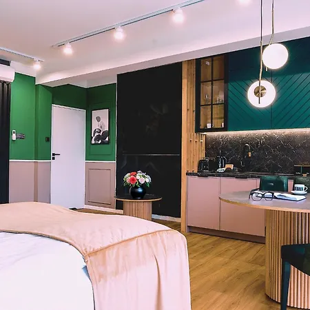 Concrete מלון דירות 4*