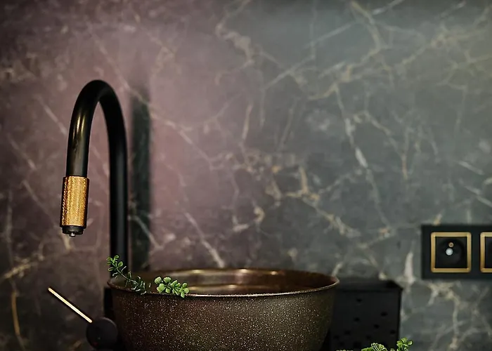 Concrete מלון דירות 4*