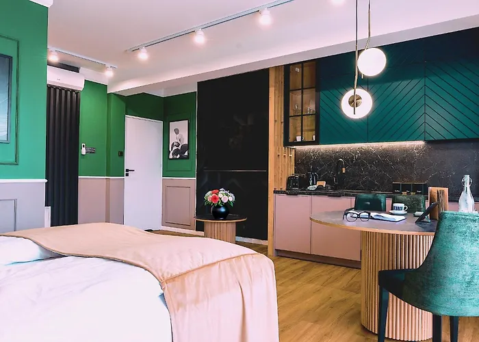 Concrete מלון דירות 4*